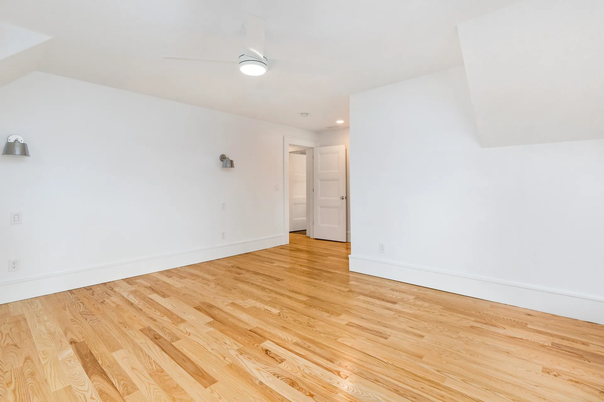 27 Elwyn Avenue Portsmouth NH 03801