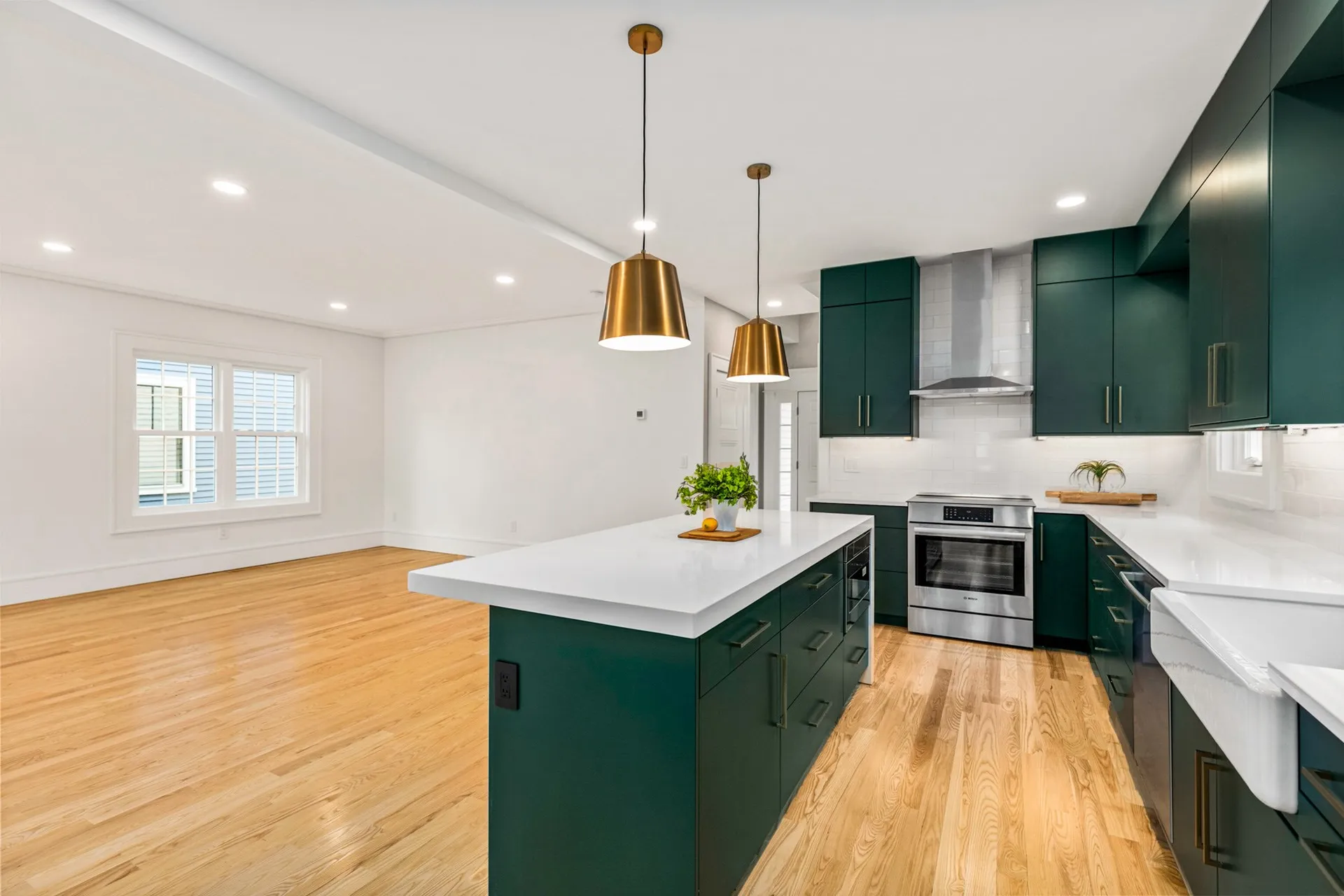 27 Elwyn Avenue Portsmouth NH 03801