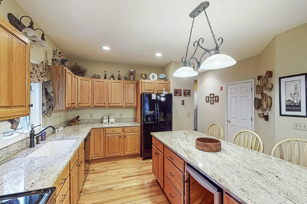 3 Knights Pond Lane Wolfeboro NH 03894