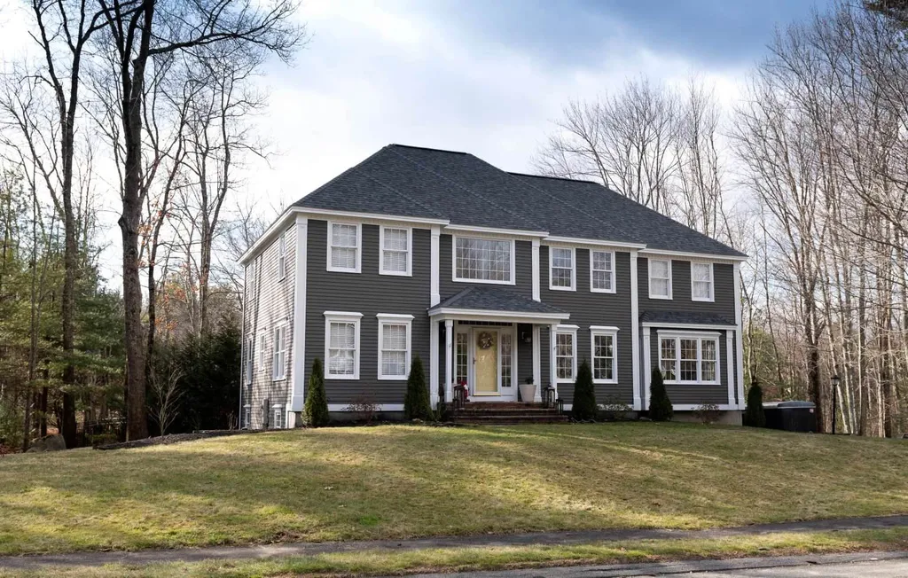 17 Exeter Falls Drive Exeter NH 03833