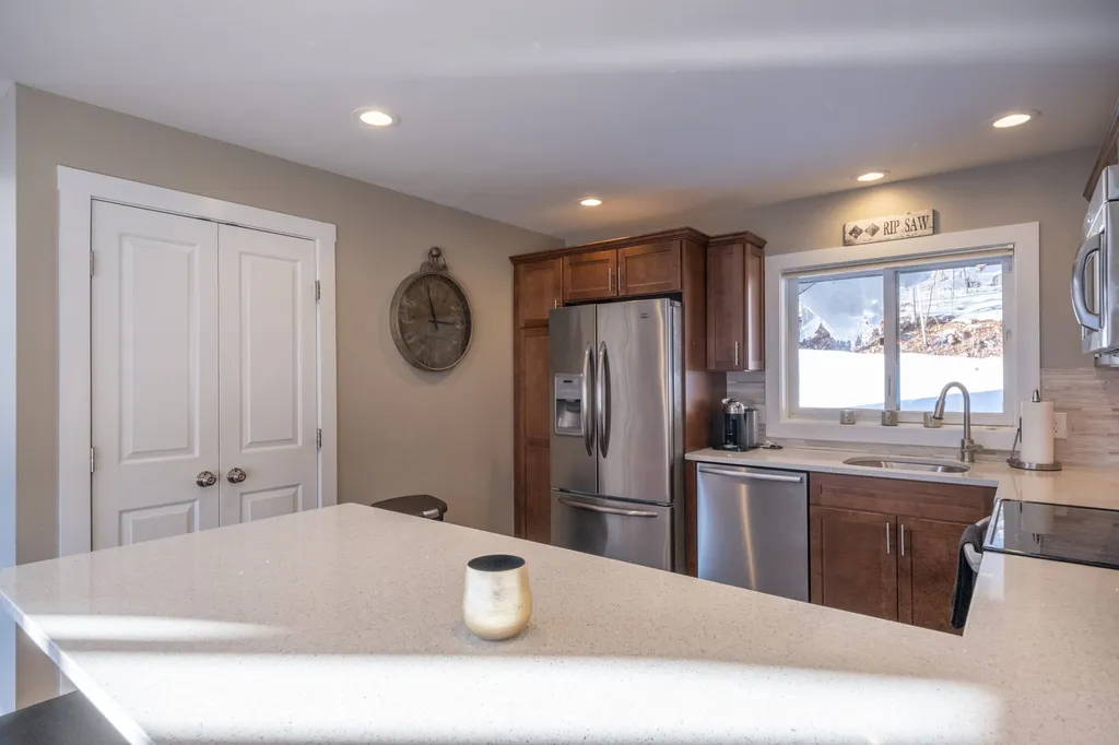 23-b Bridgeview Road Lincoln NH 03251