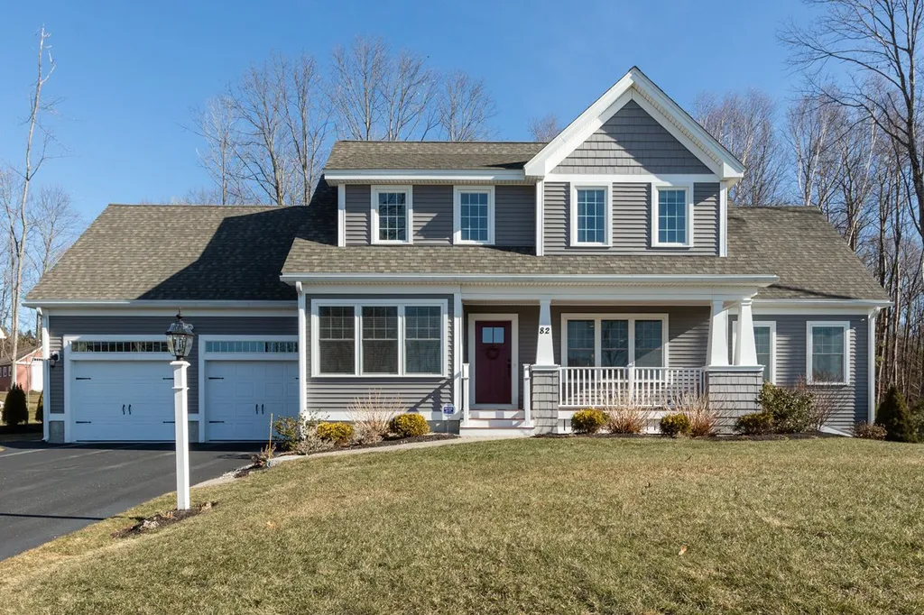 82 Grouse Run Pelham NH 03076