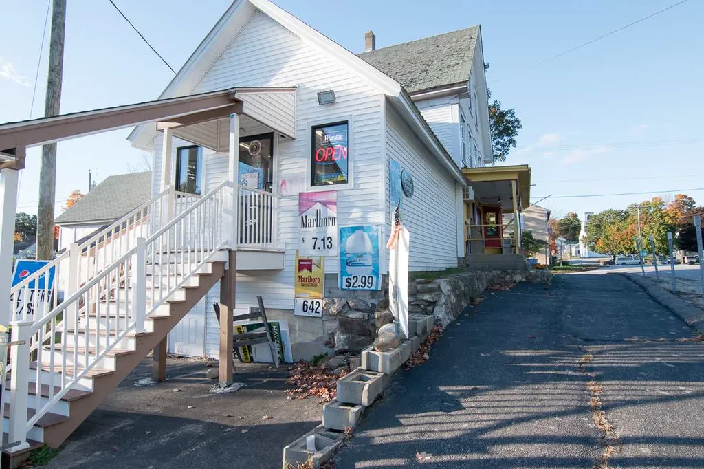 1437 S. Stark Highway Weare NH 03281