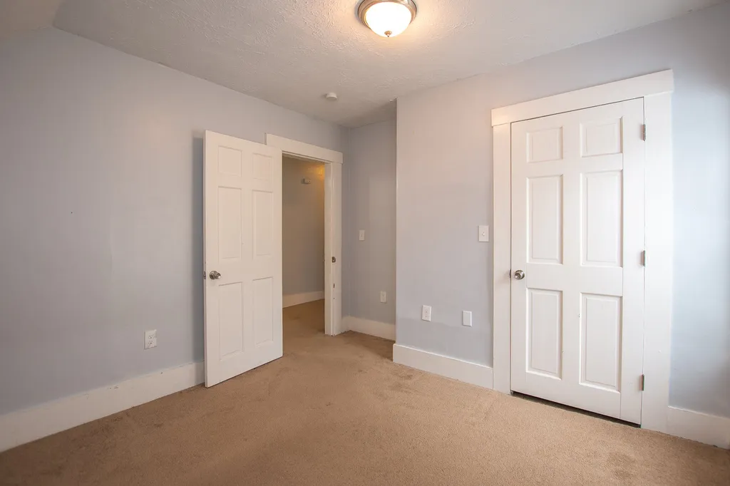 14-16 Spalding Street Nashua NH 03060