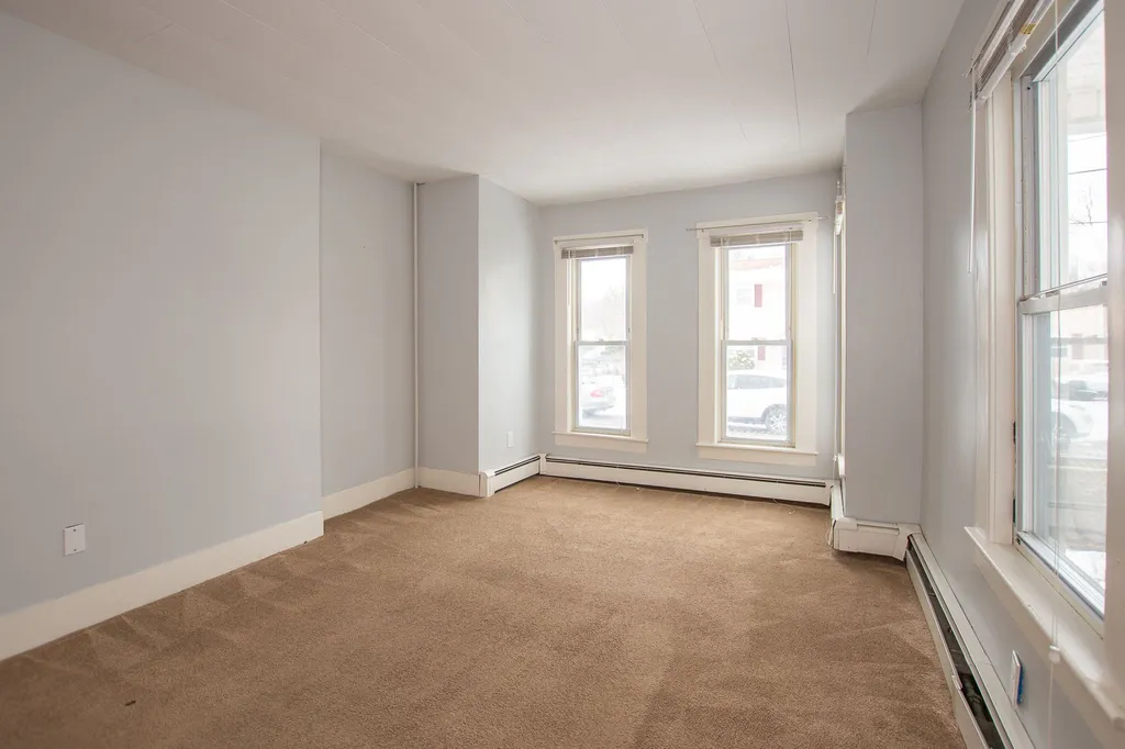 14-16 Spalding Street Nashua NH 03060