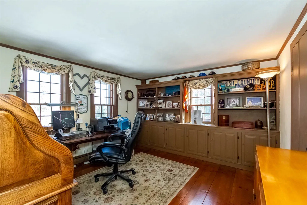 8 Sarah Paul Hill Madbury NH 03823