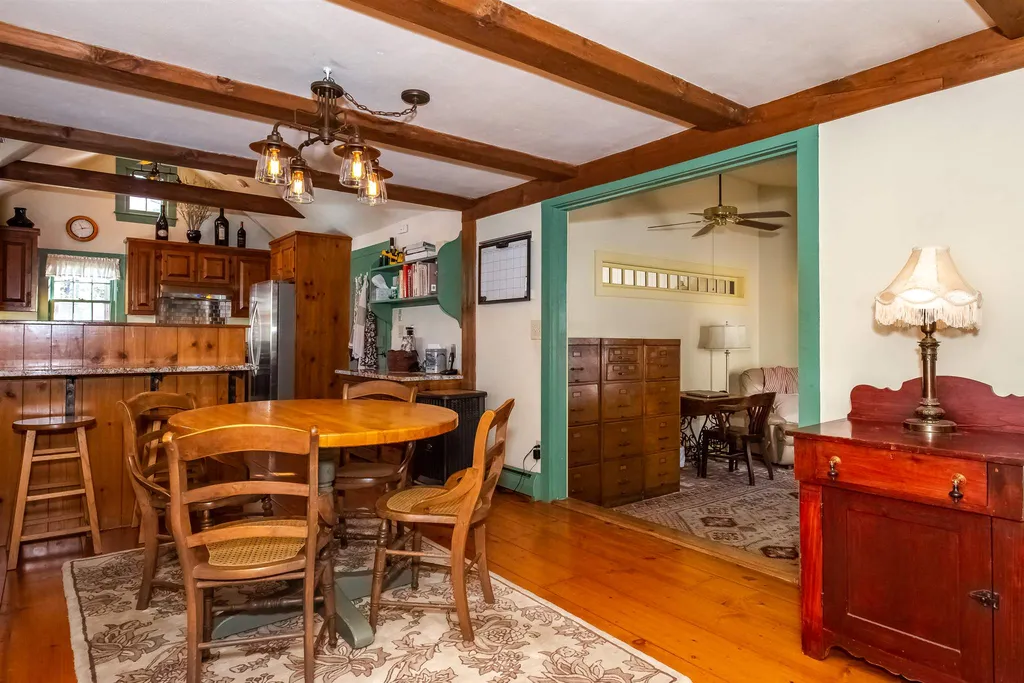 8 Sarah Paul Hill Madbury NH 03823