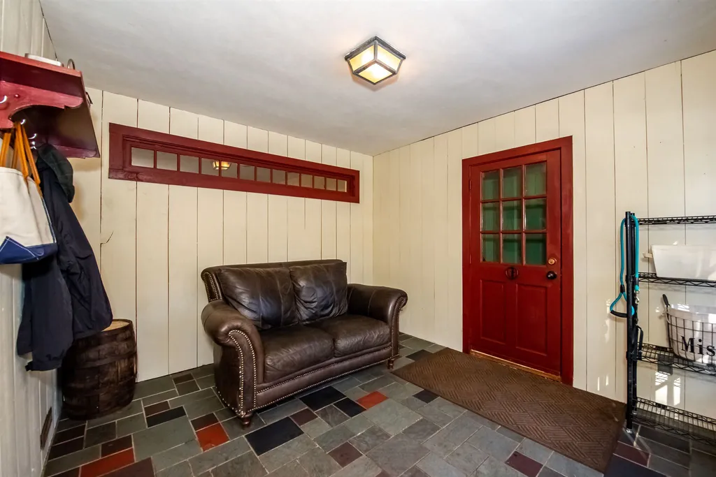 8 Sarah Paul Hill Madbury NH 03823