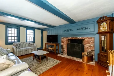 8 Sarah Paul Hill Madbury NH 03823