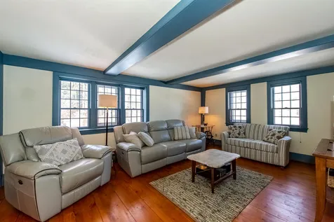 8 Sarah Paul Hill Madbury NH 03823