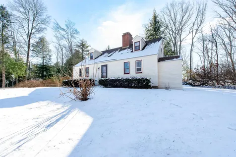 8 Sarah Paul Hill Madbury NH 03823