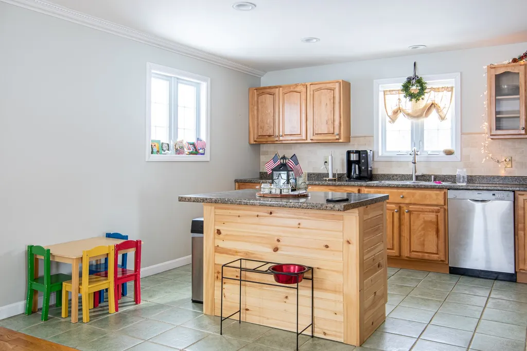 70 Henry Road Williamstown VT 05679