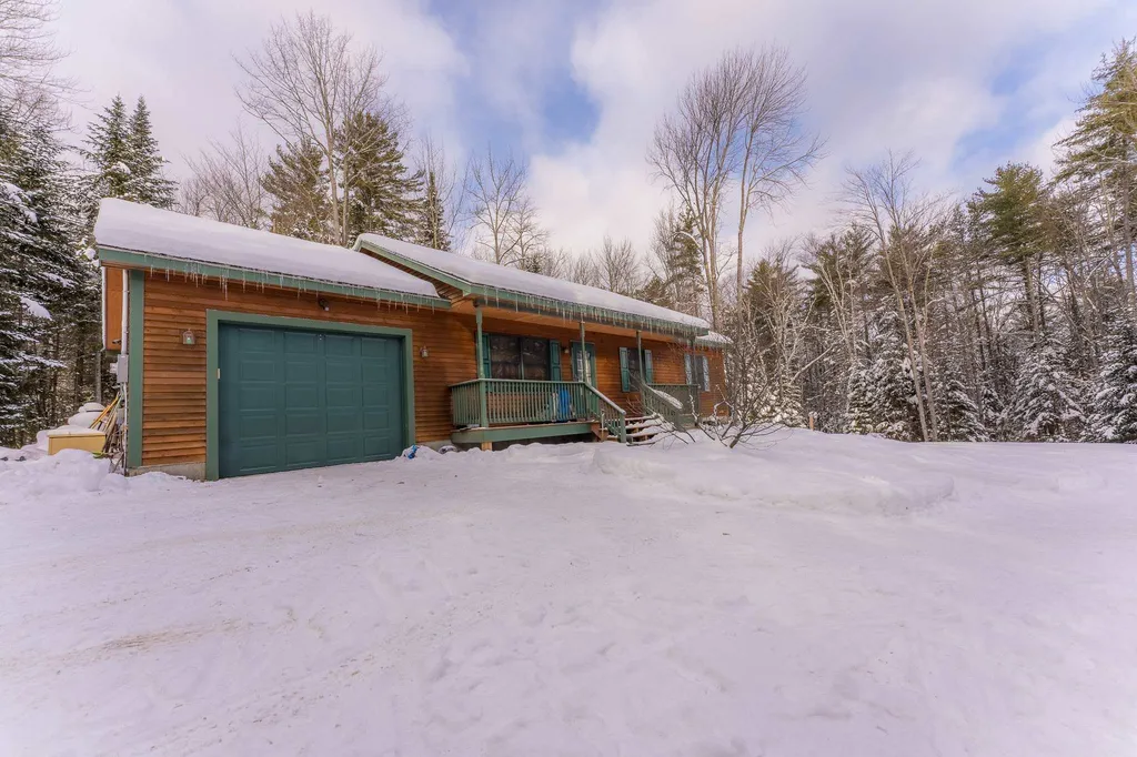 891 Maple Street Bethlehem NH 03574