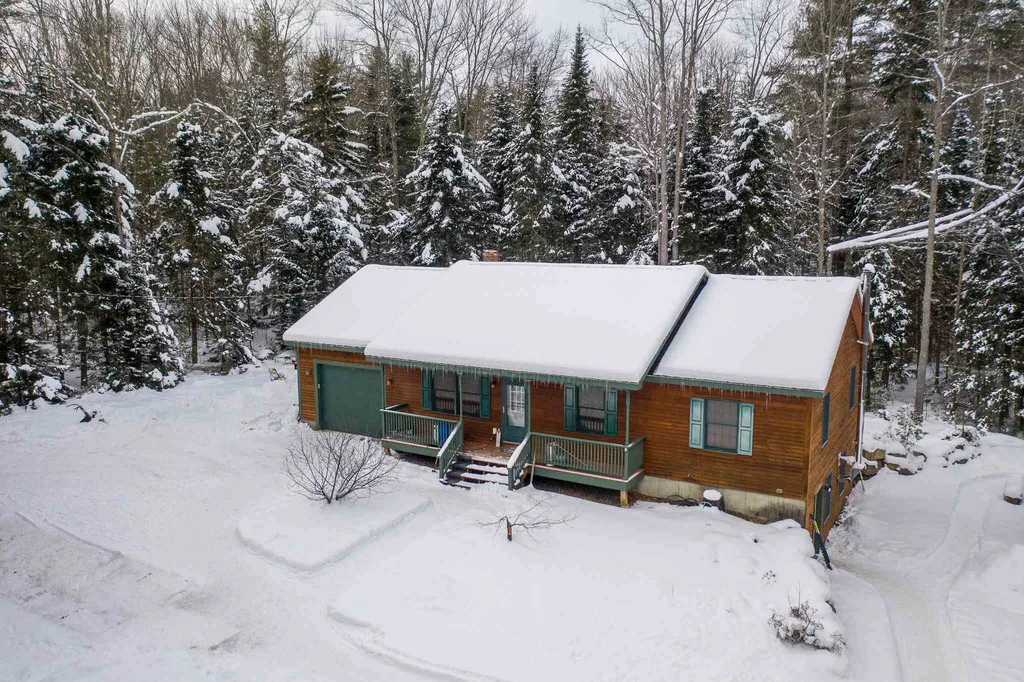 891 Maple Street Bethlehem NH 03574