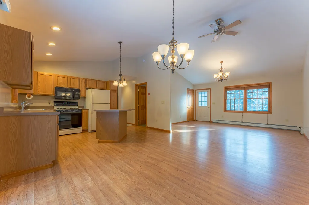 891 Maple Street Bethlehem NH 03574