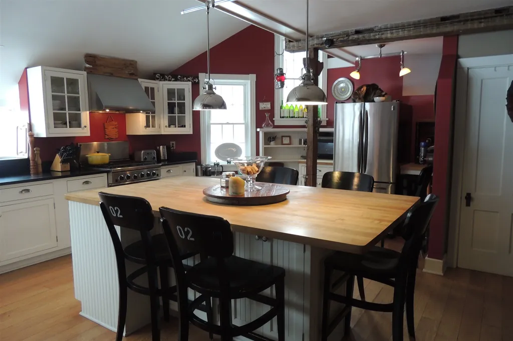 281 Old County Lane Readsboro VT 05350
