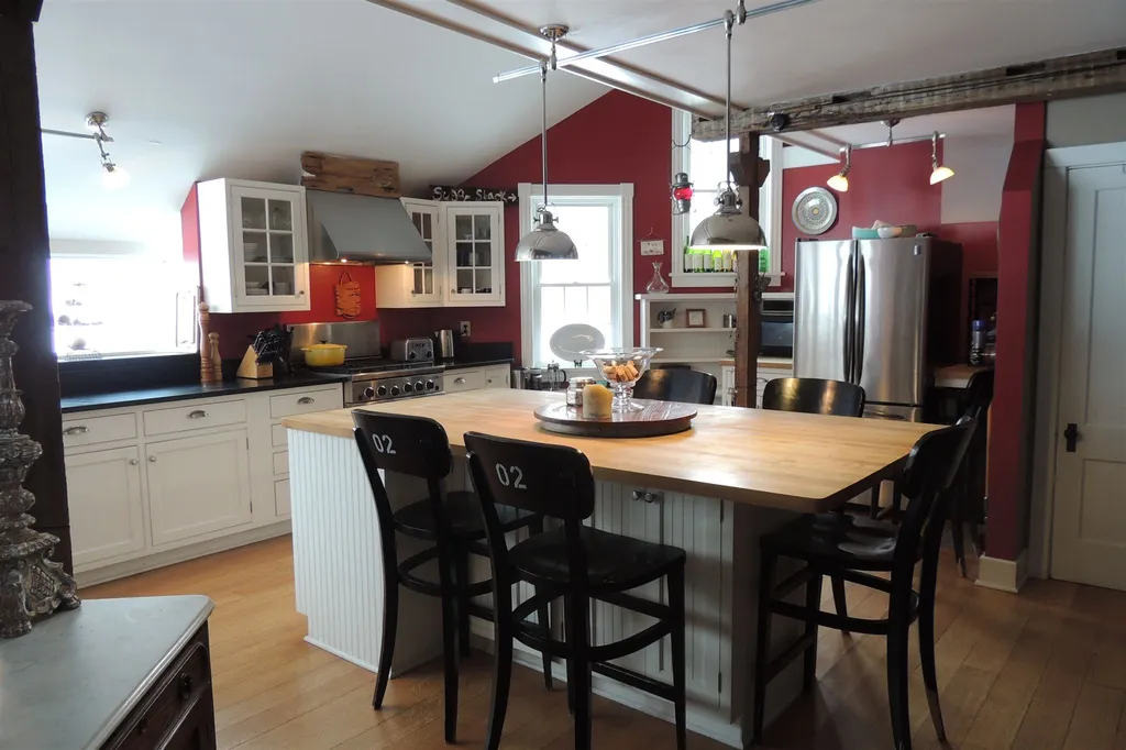 281 Old County Lane Readsboro VT 05350
