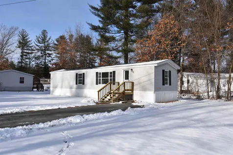 21 Mark Street Nashua NH 03062