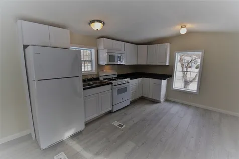 21 Mark Street Nashua NH 03062