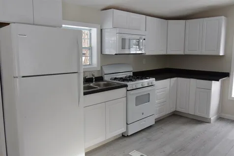 21 Mark Street Nashua NH 03062