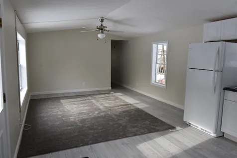 21 Mark Street Nashua NH 03062