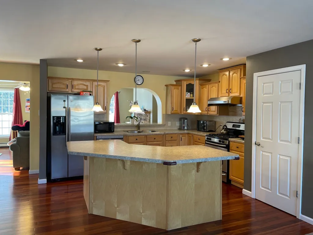 65 Conifer Road Hartford VT 05001