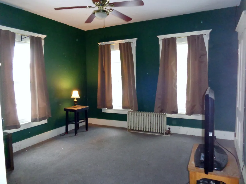 18 Winter Street Bristol NH 03222