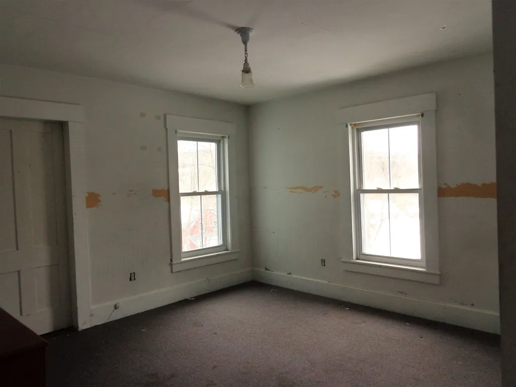 18 Winter Street Bristol NH 03222