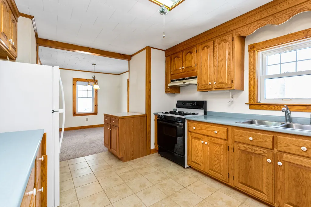 12 Lilac Lane Eliot ME 03903