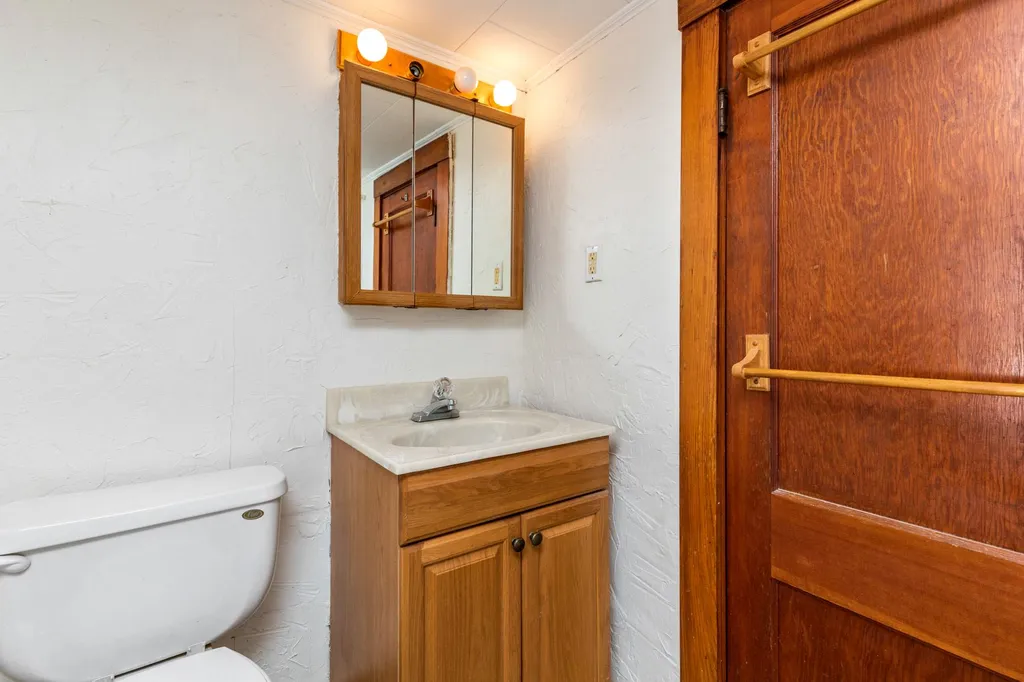 12 Lilac Lane Eliot ME 03903