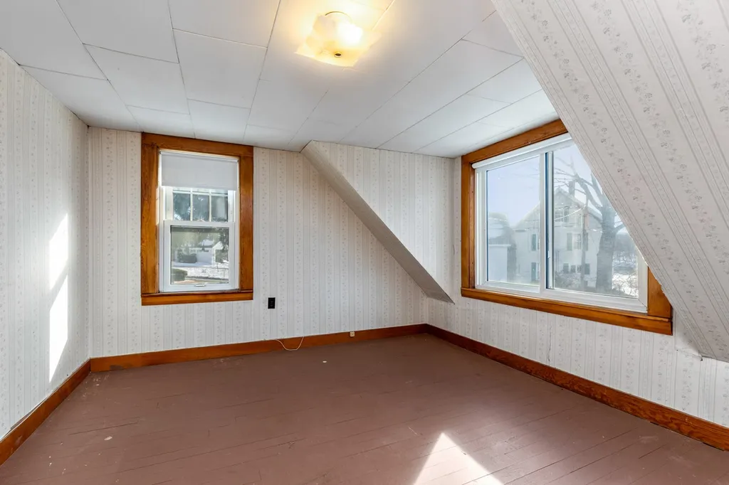 12 Lilac Lane Eliot ME 03903