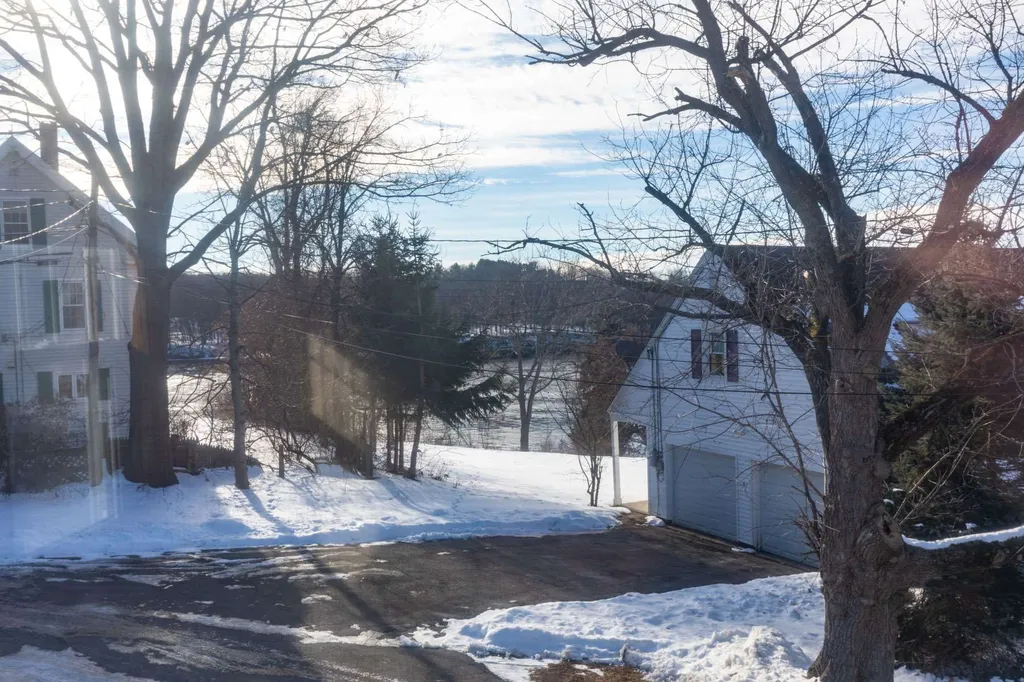 12 Lilac Lane Eliot ME 03903