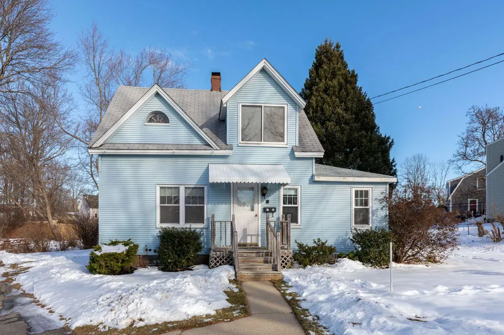 12 Lilac Lane Eliot ME 03903
