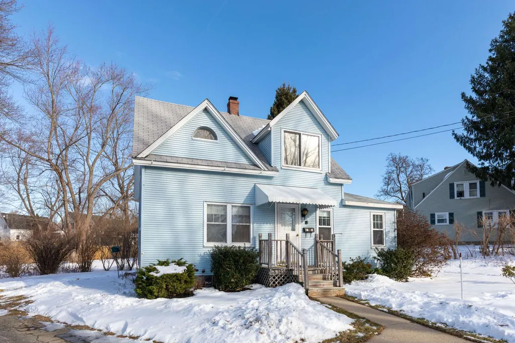 12 Lilac Lane Eliot ME 03903