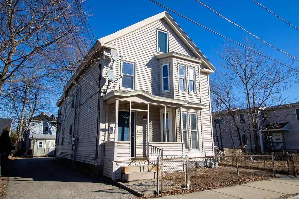 16 Holmes Street Nashua NH 03060