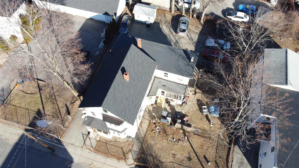 16 Holmes Street Nashua NH 03060