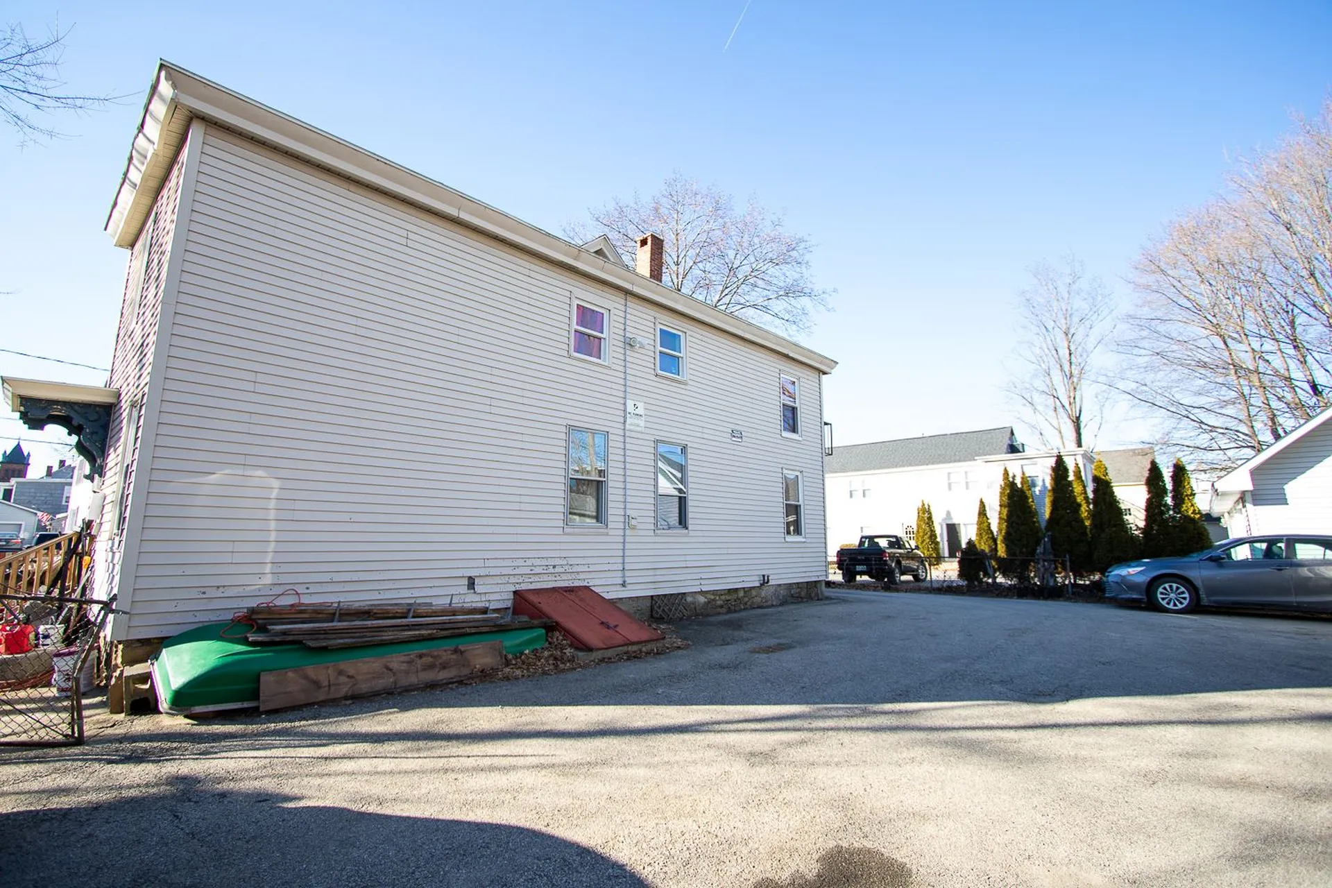 16 Holmes Street Nashua NH 03060