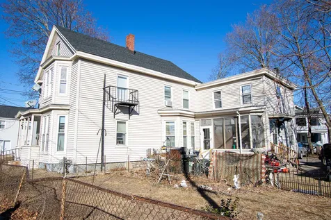 16 Holmes Street Nashua NH 03060