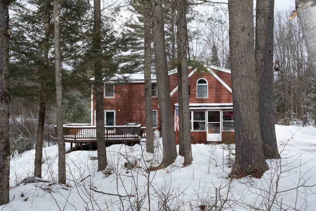 414 Wiggin Road Danbury NH 03230