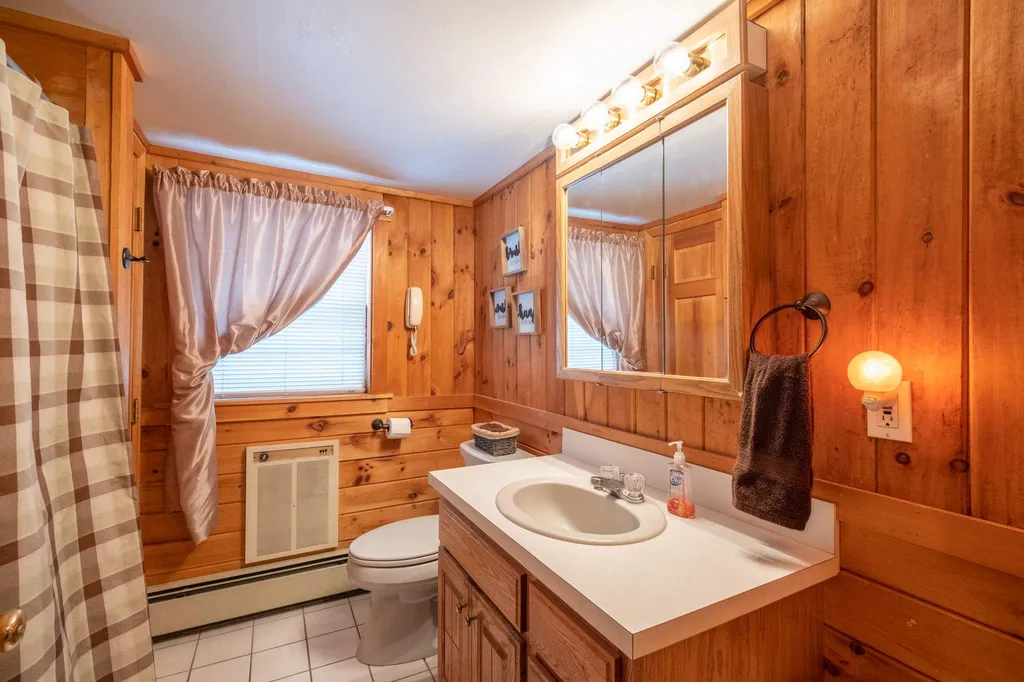 414 Wiggin Road Danbury NH 03230