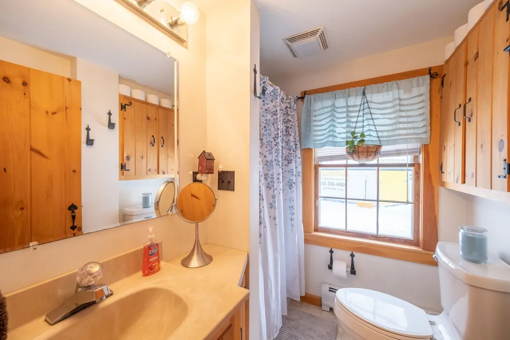 414 Wiggin Road Danbury NH 03230