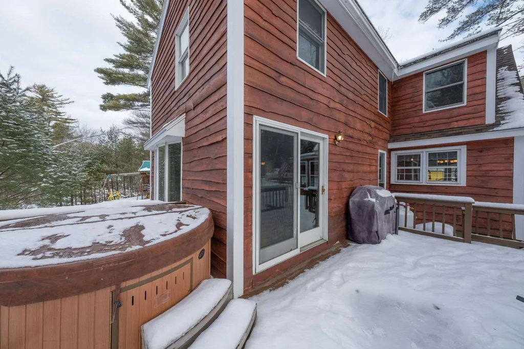 414 Wiggin Road Danbury NH 03230