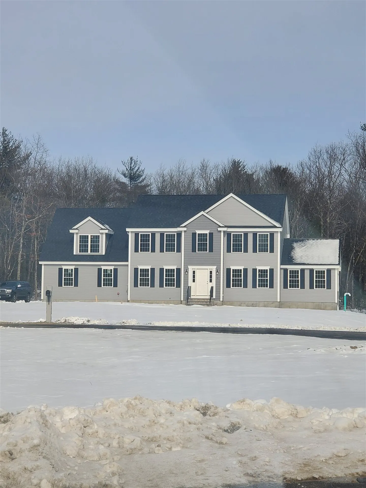 7 Braeburn Drive Londonderry NH 03053