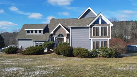 66 Sky View Drive Pelham NH 03076