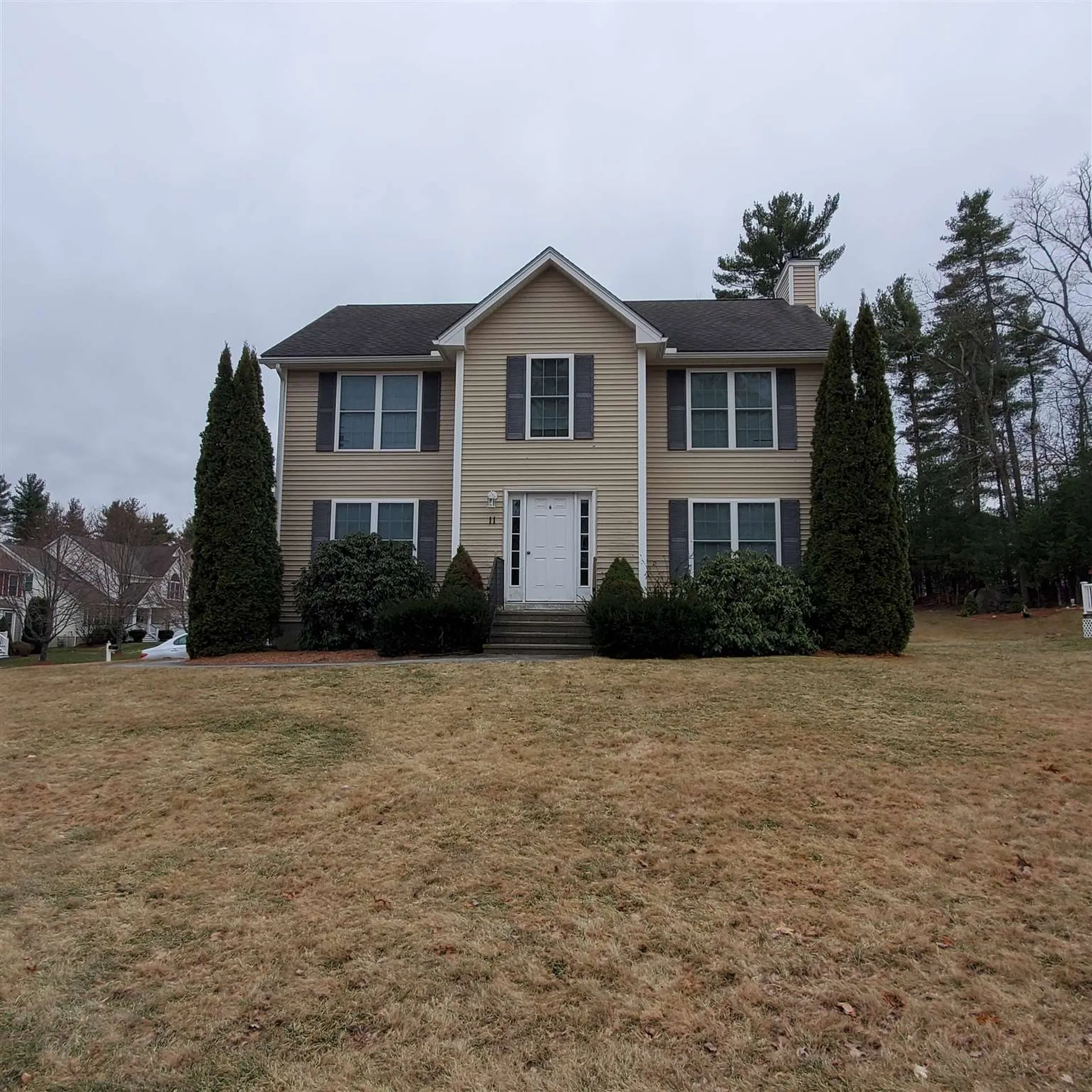 11 Hibiscus Way Nashua NH 03062