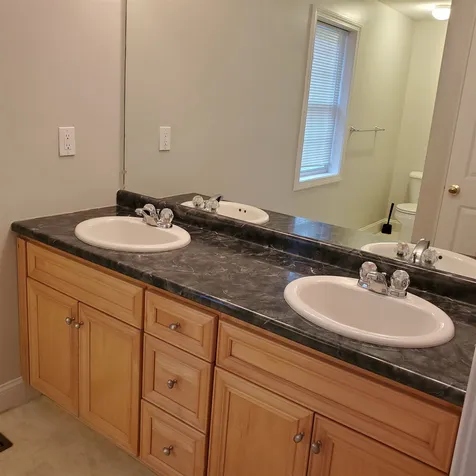 11 Hibiscus Way Nashua NH 03062