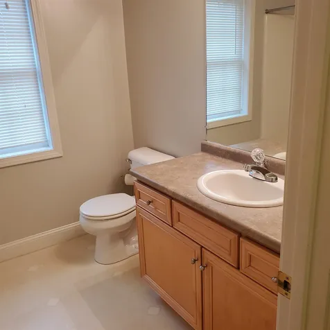 11 Hibiscus Way Nashua NH 03062