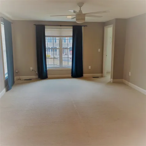 11 Hibiscus Way Nashua NH 03062