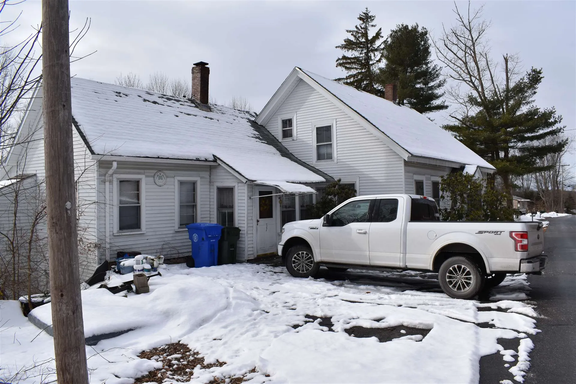 37 Noyes Road Londonderry NH 03053