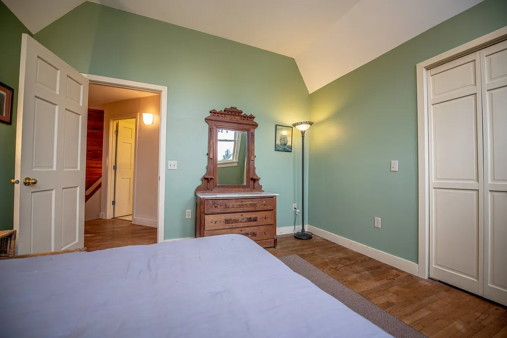 42 Blackberry Hill Road Thornton NH 03285